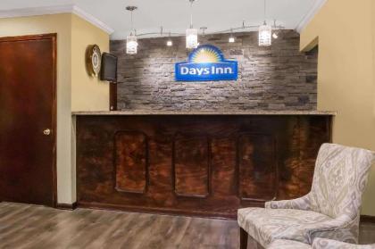 Days Inn by Wyndham Blakely - image 2