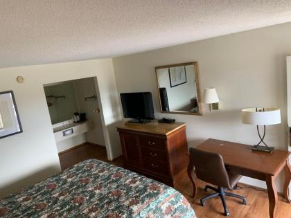 Executive Inn Yanceyville - image 10