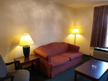 Executive Inn Yanceyville - image 3