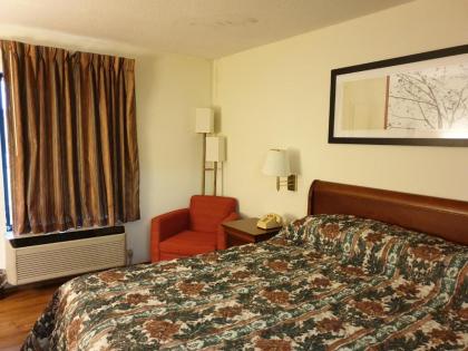 Executive Inn Yanceyville - image 8