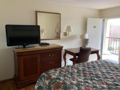 Executive Inn Yanceyville - image 9