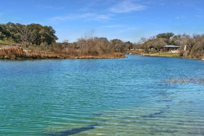 Two Dam Guest Cottages- River Studio - image 10