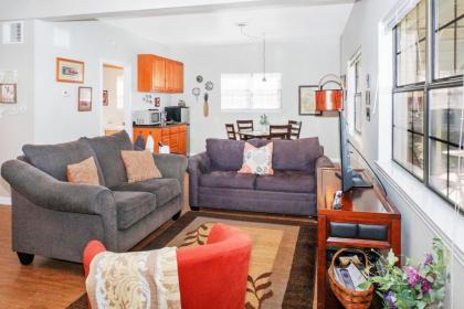Two Dam Guest Cottages- River Studio - image 13