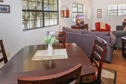Two Dam Guest Cottages- River Studio - image 14
