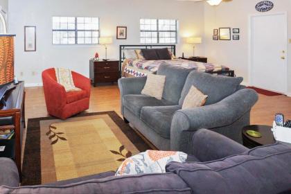 Two Dam Guest Cottages- River Studio - image 6
