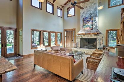 Riverfront Home with Shaded Porch and HotTub by DT Blanco - image 8
