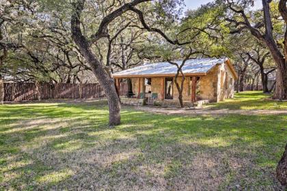 Blanco Riverfront Historic Home 3 Mi to DT Blanco - image 8