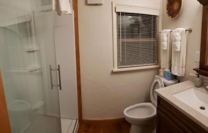 Stone Lizard Lodging - image 14