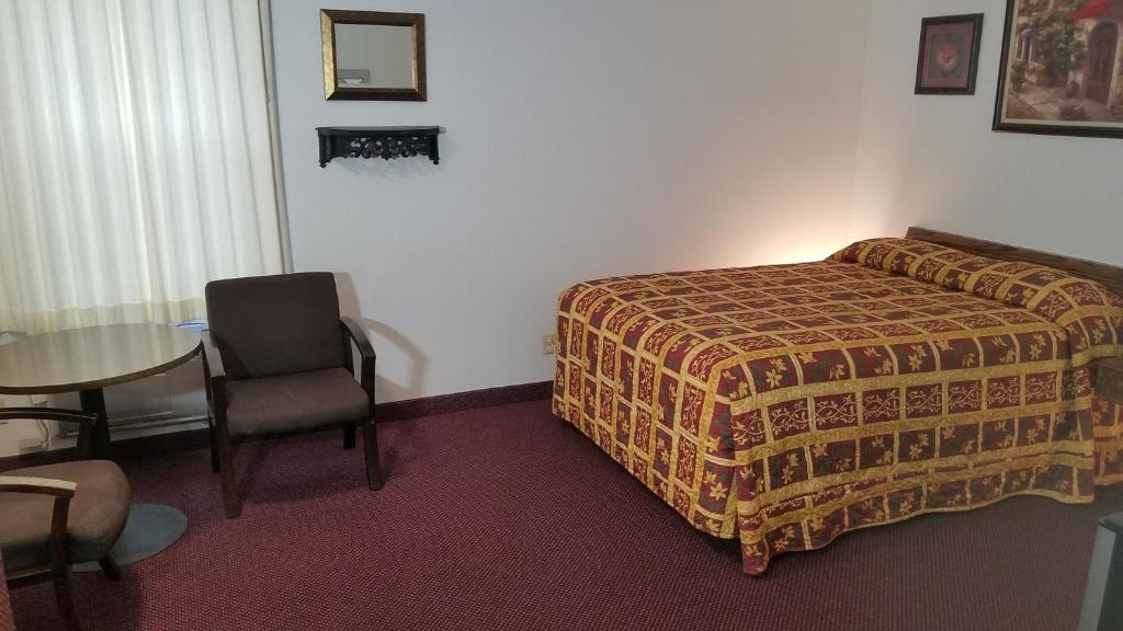 Amber Inn Motel - image 4