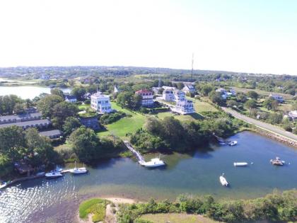 Payne's Harbor View Inn - image 15