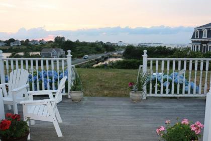 Payne's Harbor View Inn - image 5