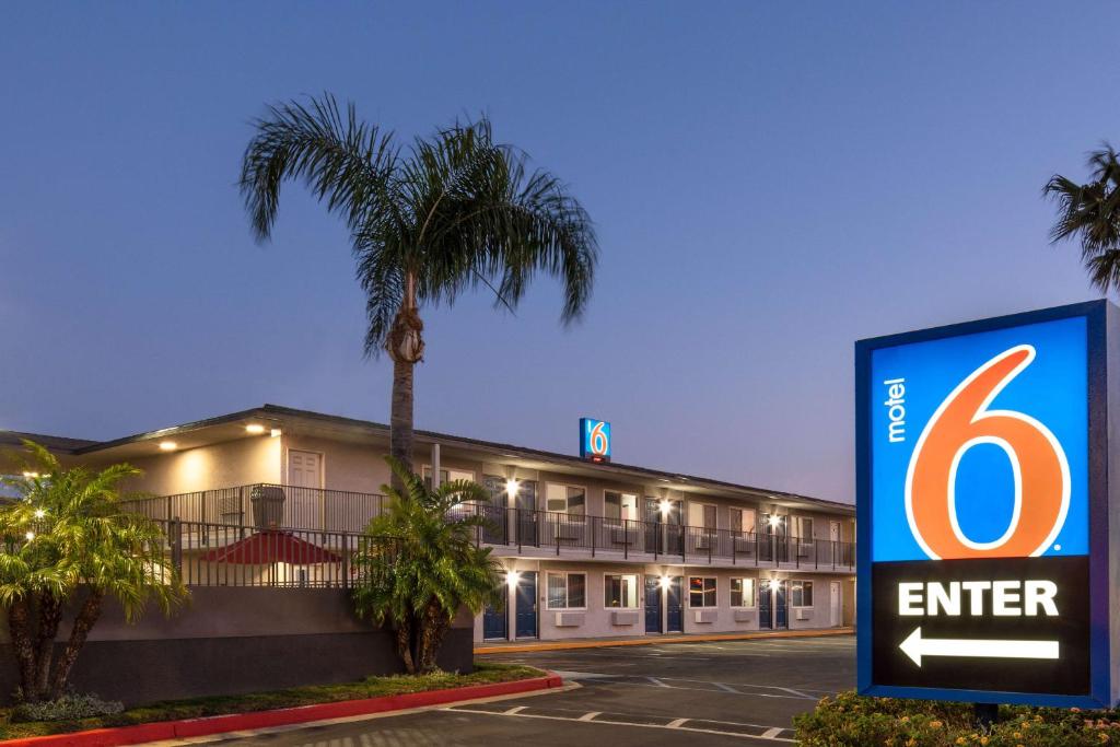 Motel 6-Fontana CA - main image