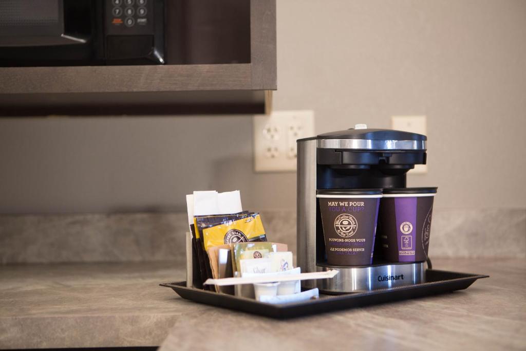 DoubleTree by Hilton Bloomington - image 3