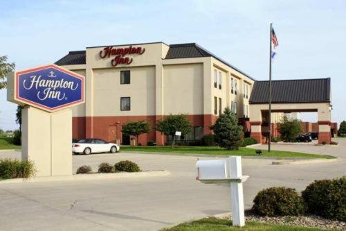 Hampton Inn Bloomington West - main image