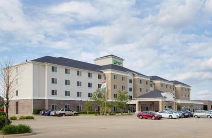 Holiday Inn Hotel & Suites Bloomington Airport an IHG Hotel