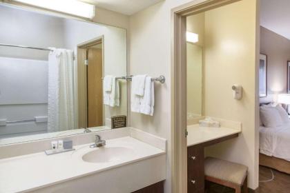 Hawthorn Suites Bloomington - image 14