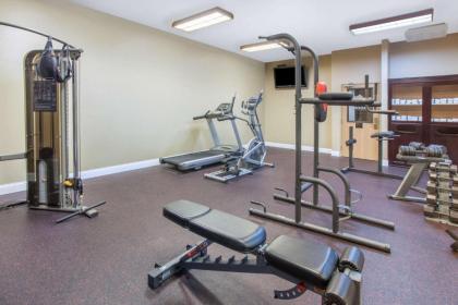 Hawthorn Suites Bloomington - image 3