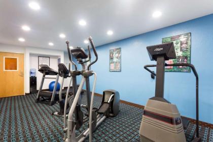 Days Inn & Suites by Wyndham Bloomington/Normal IL - image 5