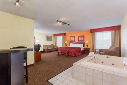 Days Inn & Suites by Wyndham Bloomington/Normal IL - image 8