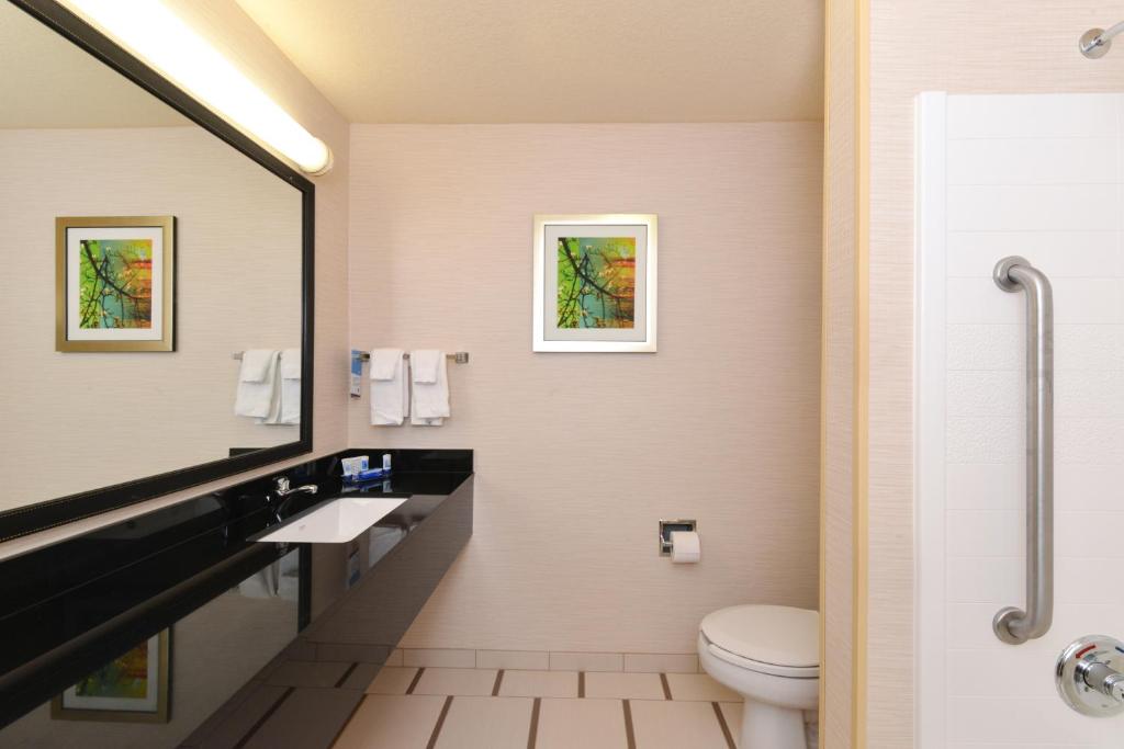 Fairfield Inn & Suites Bloomington - main image
