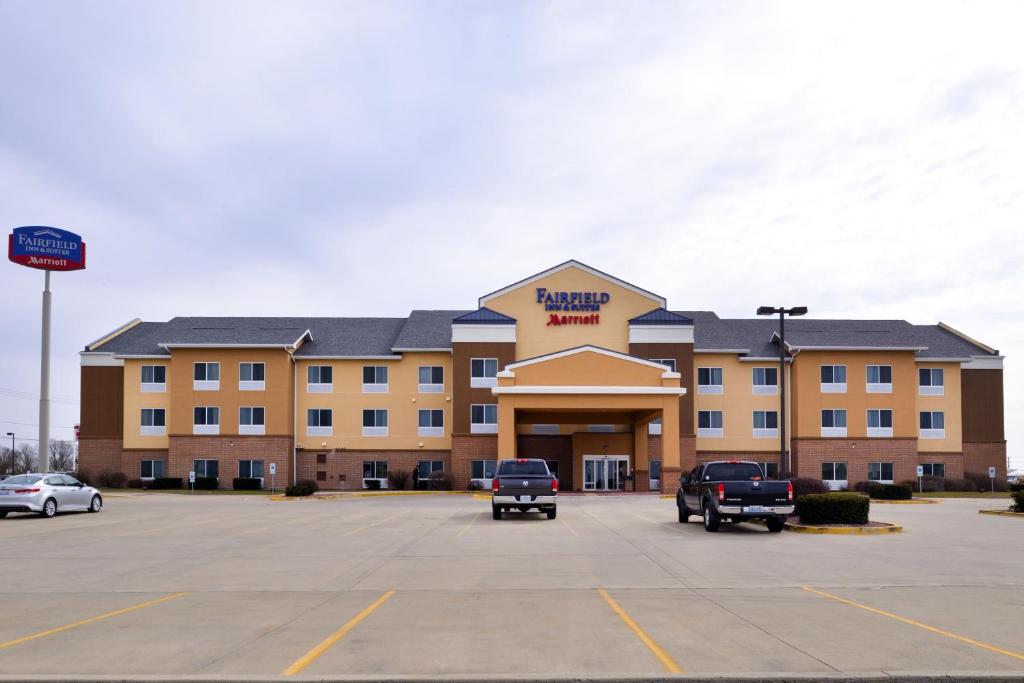 Fairfield Inn & Suites Bloomington - image 2