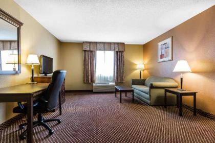 Quality Inn & Suites Bloomington University Area - image 14