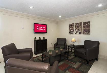 Red Roof Inn Bloomington - Normal/University - image 8