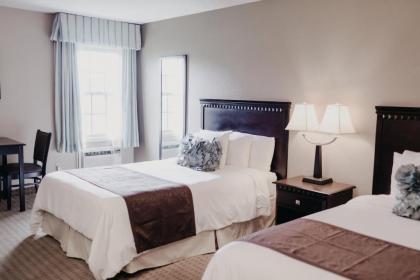 Eastland Suites Hotel & Conference Center - image 9
