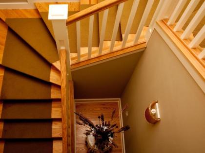 Showers Inn - image 12
