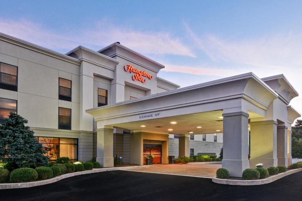 Hampton Inn Bloomsburg - main image