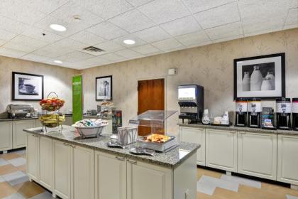 Hampton Inn Bloomsburg - image 7