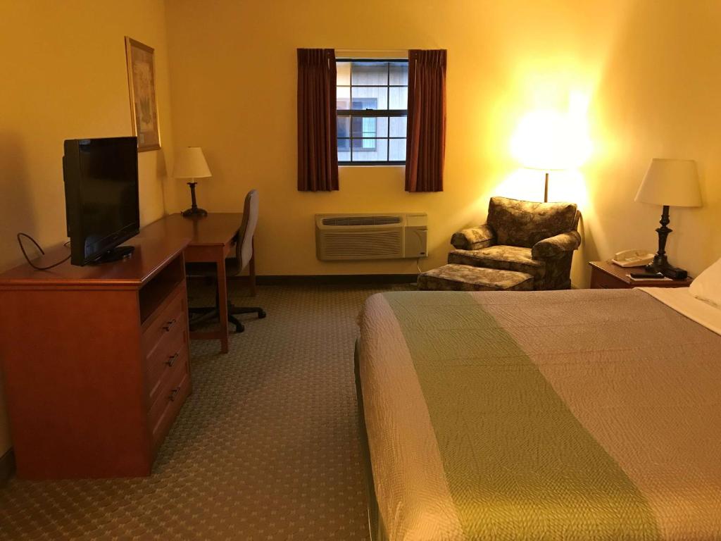 Motel 6-Bloomsburg PA - image 2