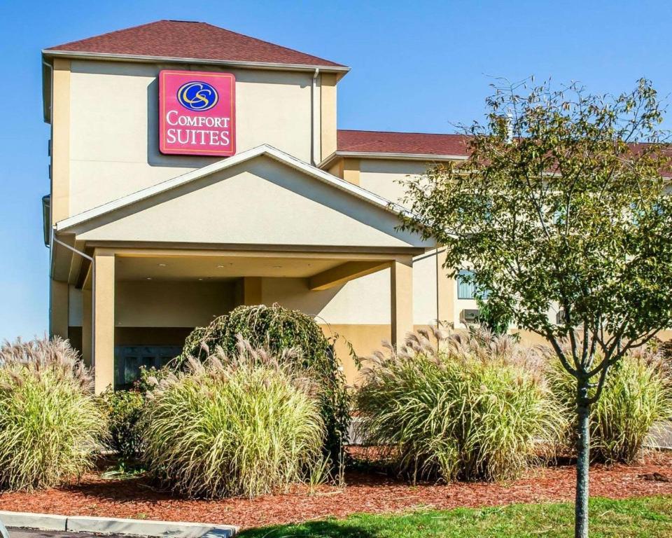 Comfort Suites Bloomsburg - main image