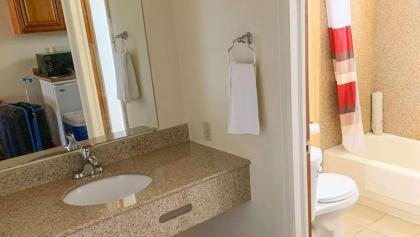 Relax Inn Bloomsburg - image 12