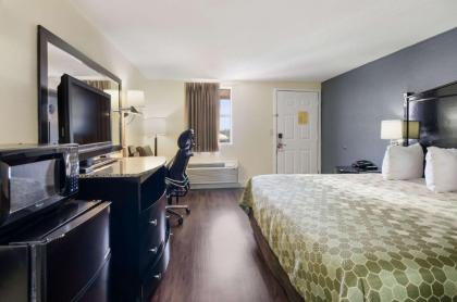 Econo Lodge Kingsport - image 5