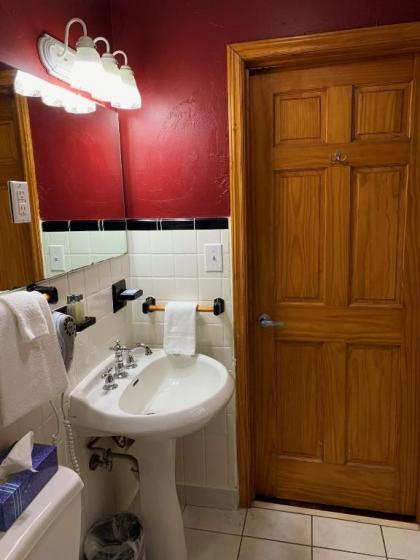 Ridgeway Inn - Blowing Rock - image 16
