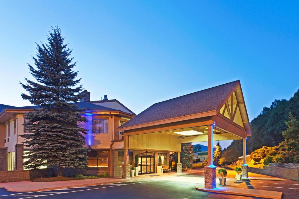 Holiday Inn Express Blowing Rock South an IHG Hotel - main image