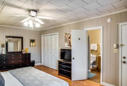 Cliff Dwellers Inn - image 10