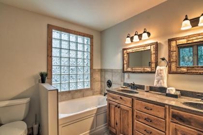 Cabin with Hot Tub and Mountain Views 15 Min to Boone - image 4
