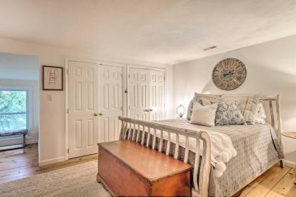 Modern Farmhouse Duplex by Stream 4 Mi to Boone! - image 12