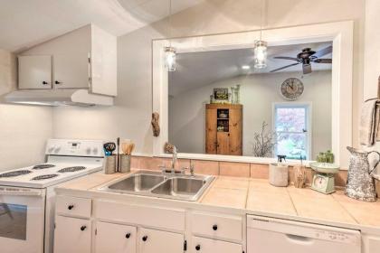 Upscale Rustic Duplex on Stream Near Blowing Rock - image 9