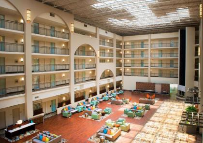 Embassy Suites by Hilton Cincinnati Northeast - Blue Ash - image 12