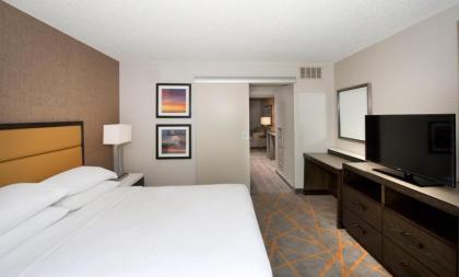 Embassy Suites by Hilton Cincinnati Northeast - Blue Ash - image 19