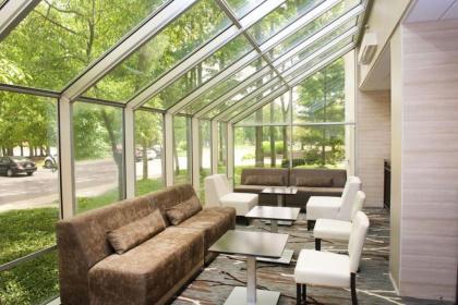 Embassy Suites by Hilton Cincinnati Northeast - Blue Ash - image 4