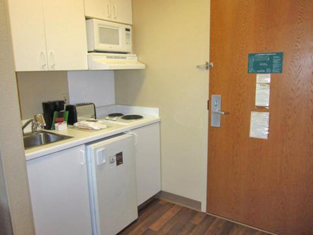 Extended Stay America Suites - Cincinnati - Blue Ash - Kenwood Road - image 4