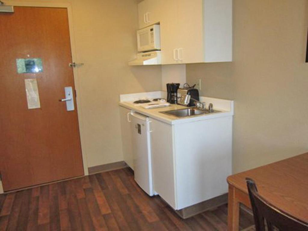 Extended Stay America Suites - Cincinnati - Blue Ash - Kenwood Road - image 7