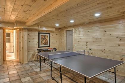 Warm and Rustic Fishing Abode with Toccoa River Access - image 18