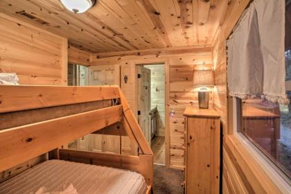 Warm and Rustic Fishing Abode with Toccoa River Access - image 7
