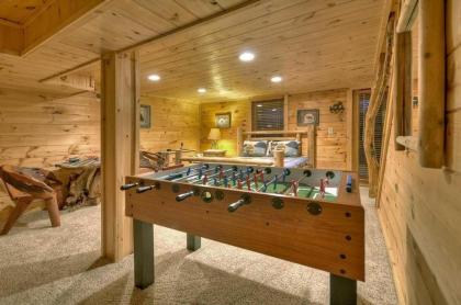 Big Buck Lodge by Escape to Blue Ridge - image 12