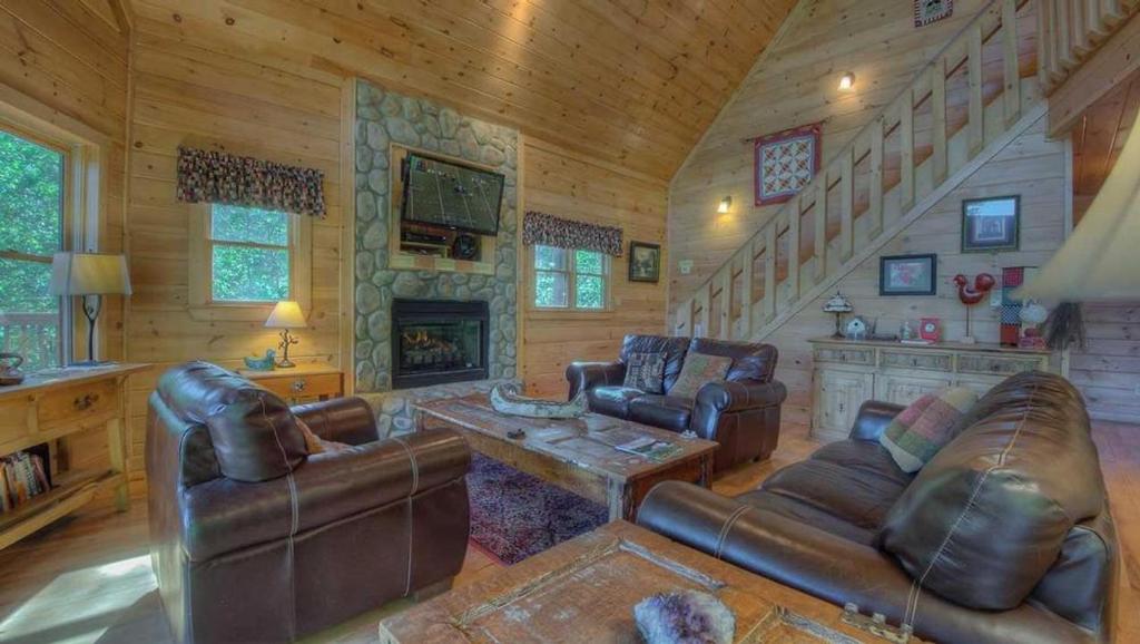 All Decked Out by Escape to Blue Ridge - main image